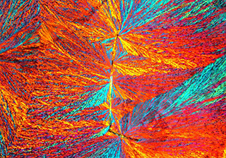 偏振光下水合萜二醇