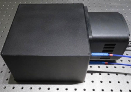 一種雙通道的高性能光譜儀的研究